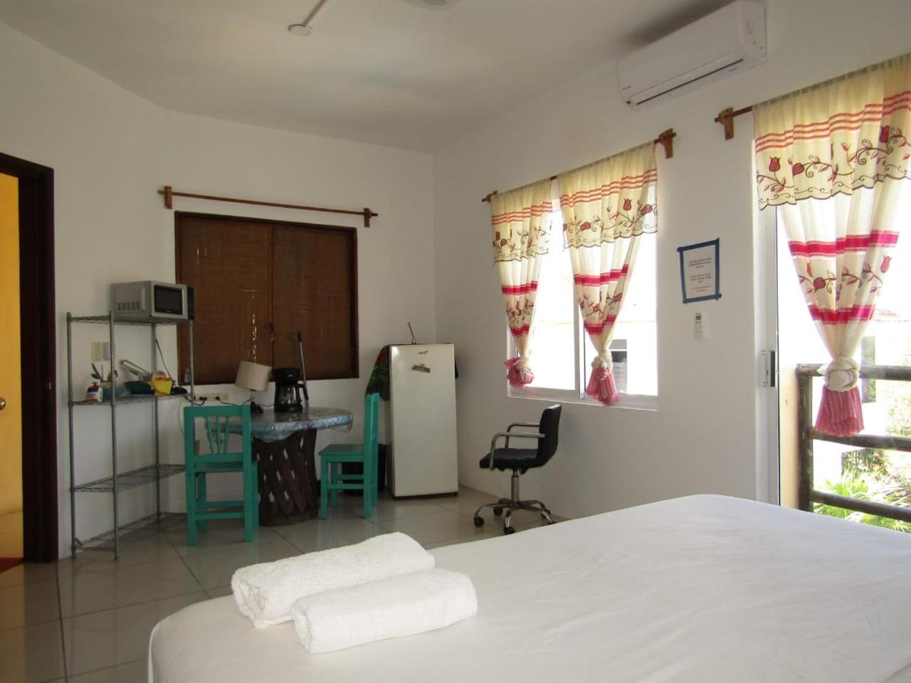 Brisamar Guesthouse Пуэрто-Эскондидо Экстерьер фото